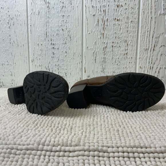 Born Concept Boots women's 6.5 brown leather heal Ankle boot - Picture 7 of 9